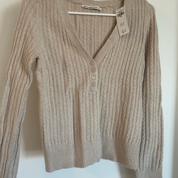 Slim Cable Knit Henley Sweater Size 